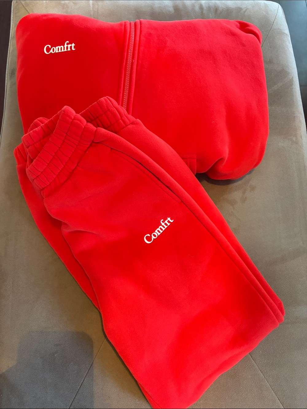 Comfrt Women's Red Cloud sweatpants and zip hoodie